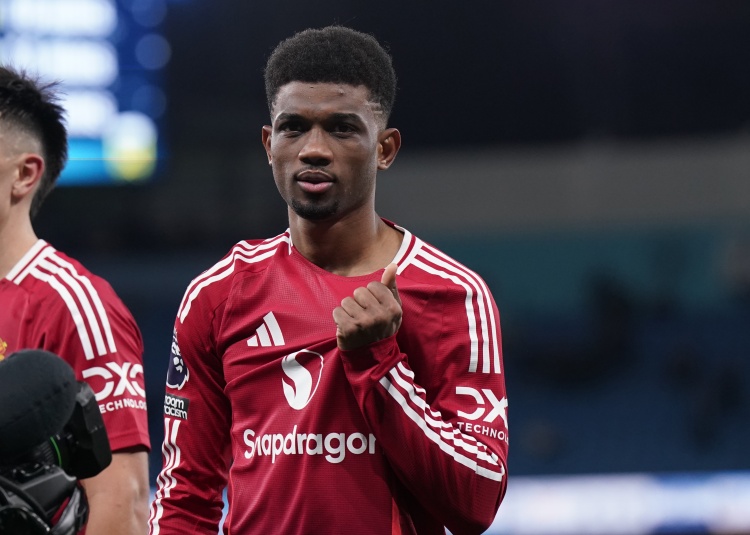 阿玛德：希望姆伯莫在重要比赛中多进球，我或者他踢10号位都不错