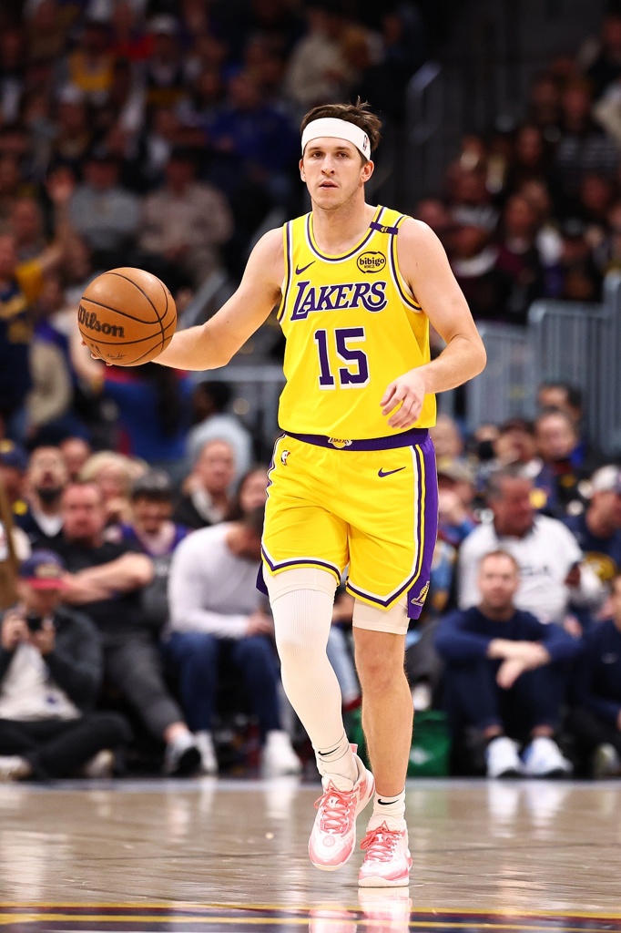 里夫斯：我90%的时间都和队友在一起 我们建立了持续一生的关系